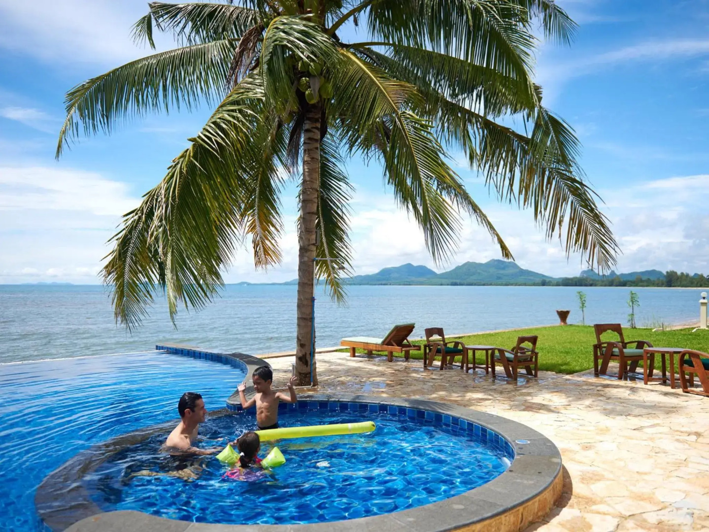 Sara Beachfront Boutique Resort