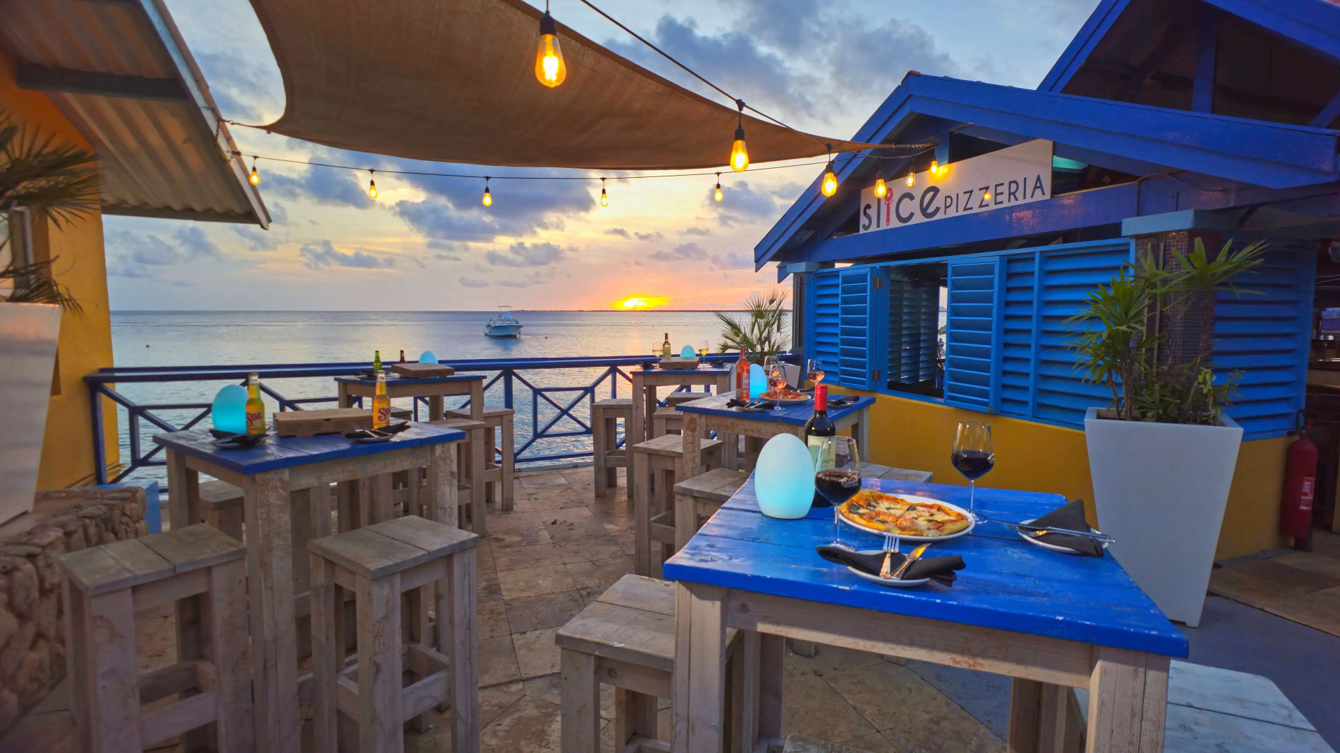 Divi Flamingo Beach Resort & Casino