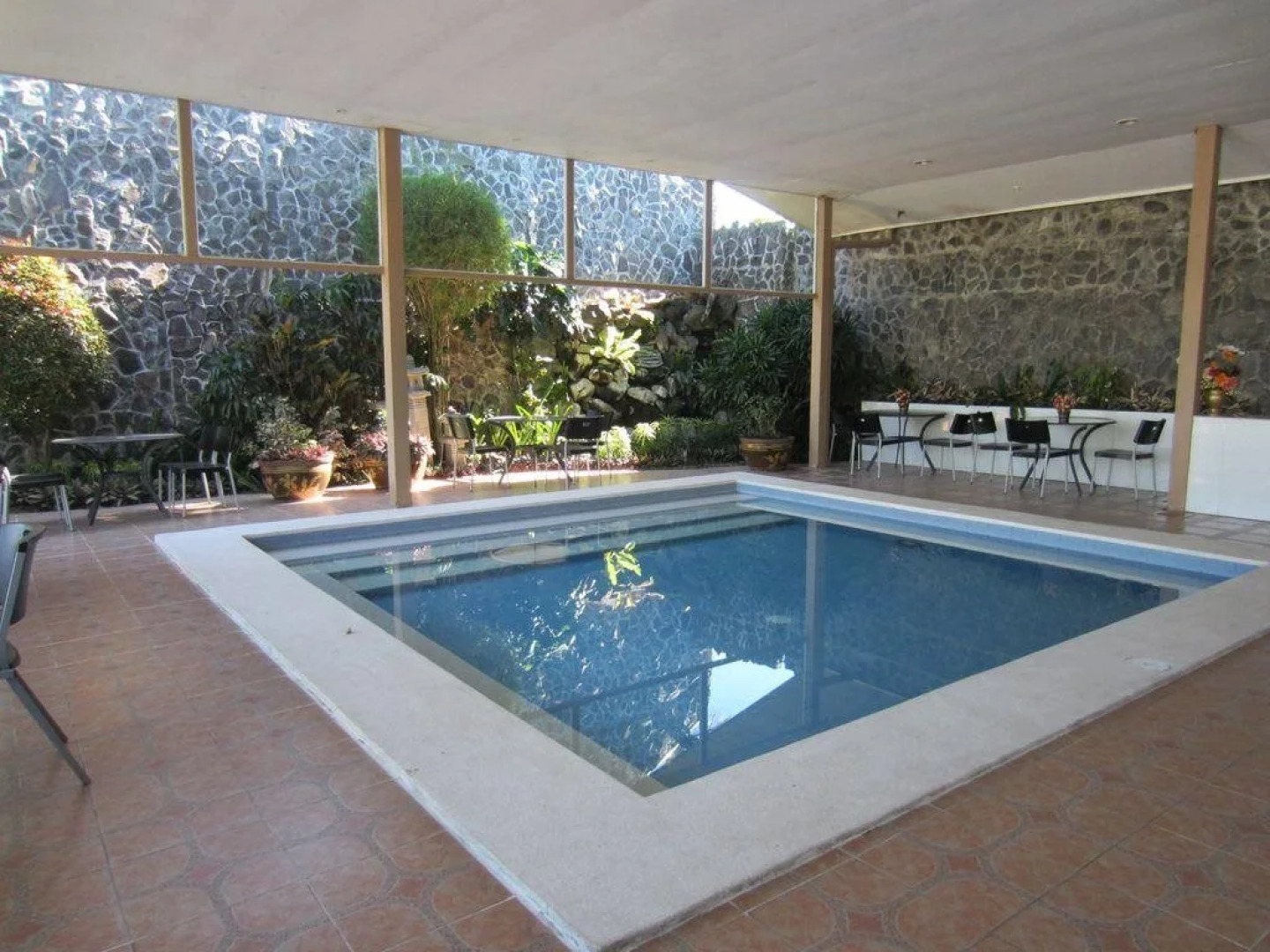 Emiramona Garden Hotel