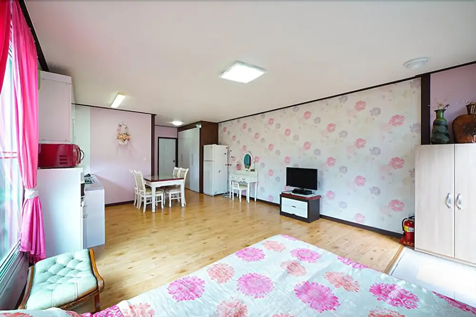 Yangpyeong Dandelion Pension