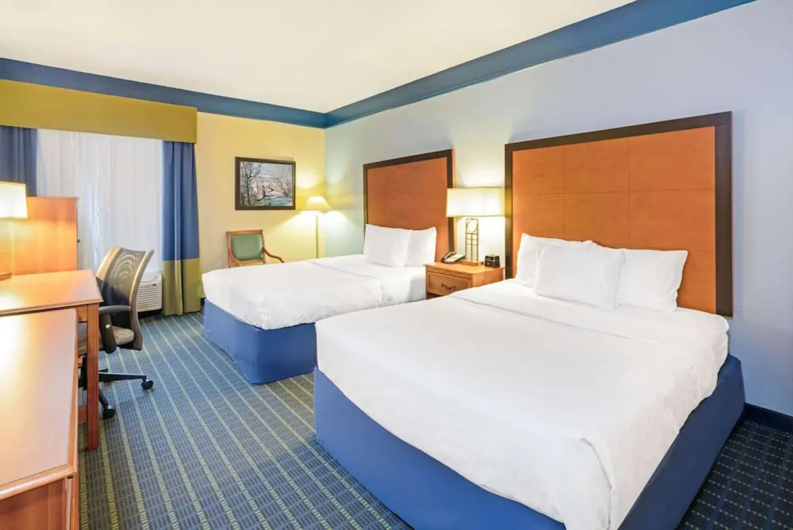 La Quinta Inn & Suites Shawnee