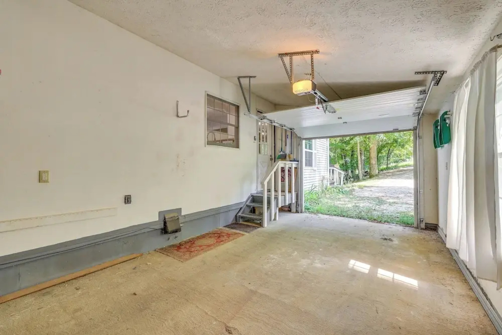 Ozark Mountain View Retreat w/ Hot Tub!