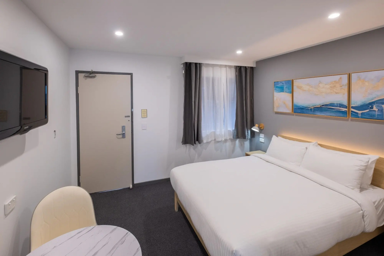 Mollymook Shored Hotel