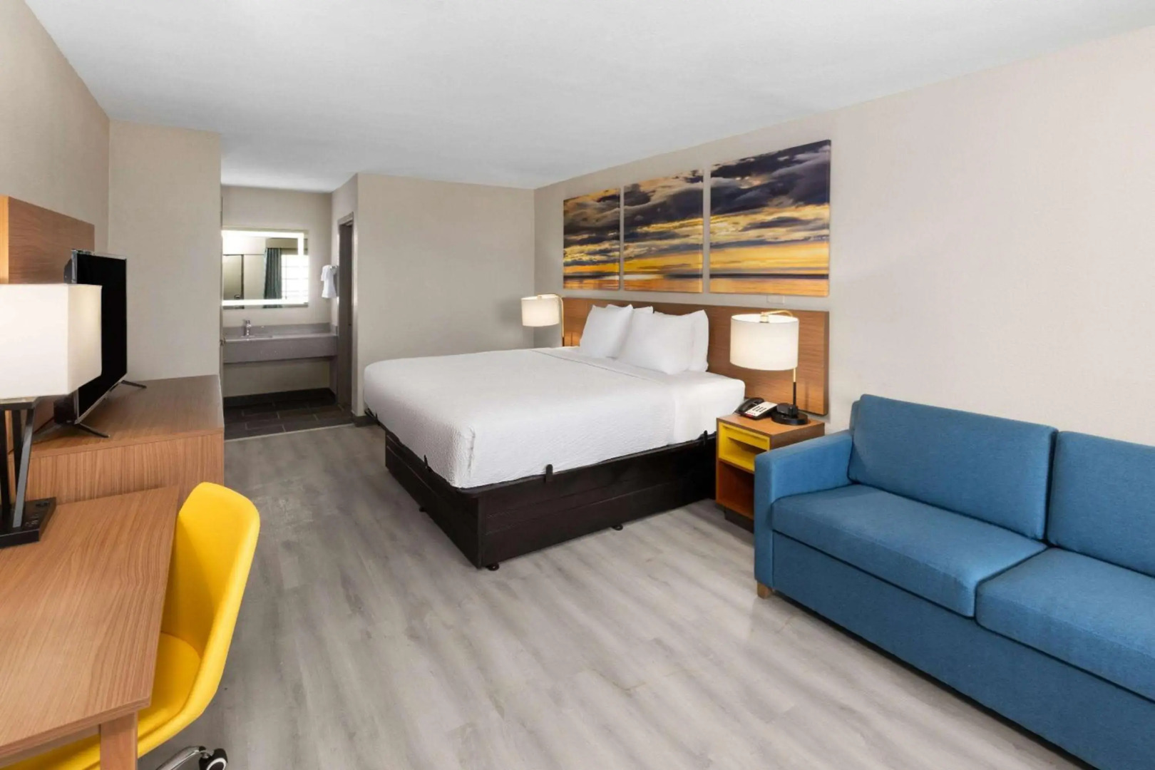Days Inn & Suites by Wyndham Vicksburg