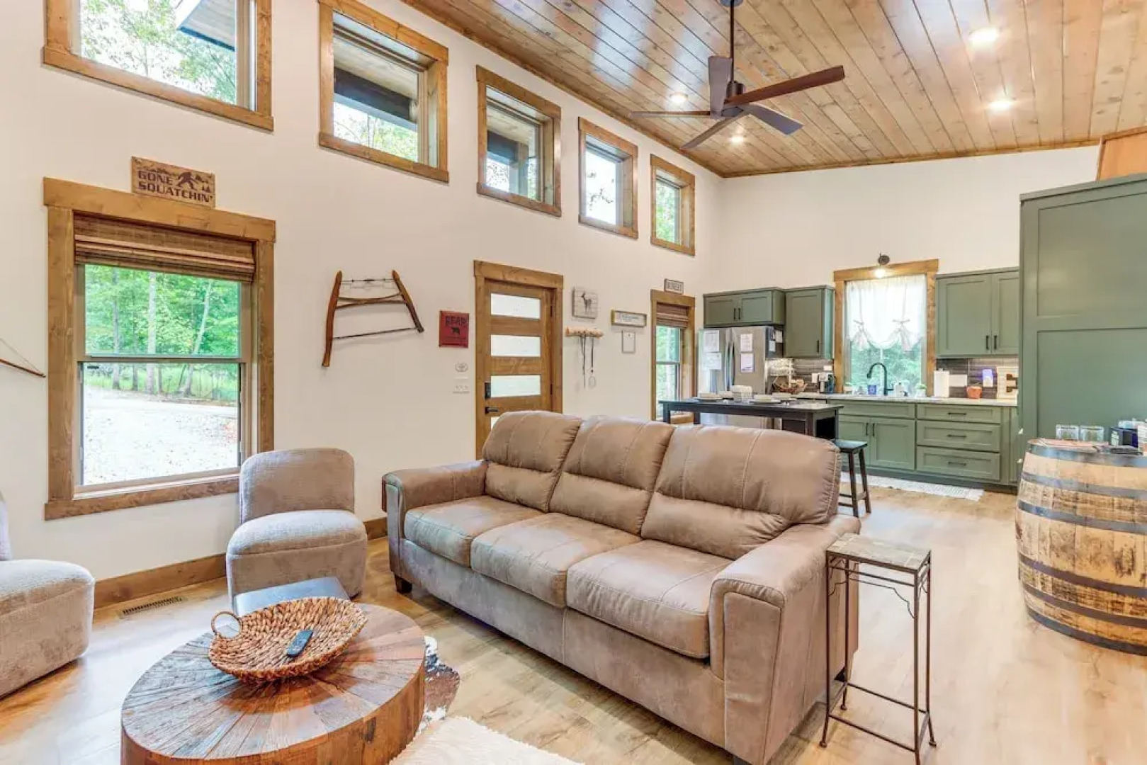 Ellijay Resort Home w/ Hot Tub & Fire Pit!