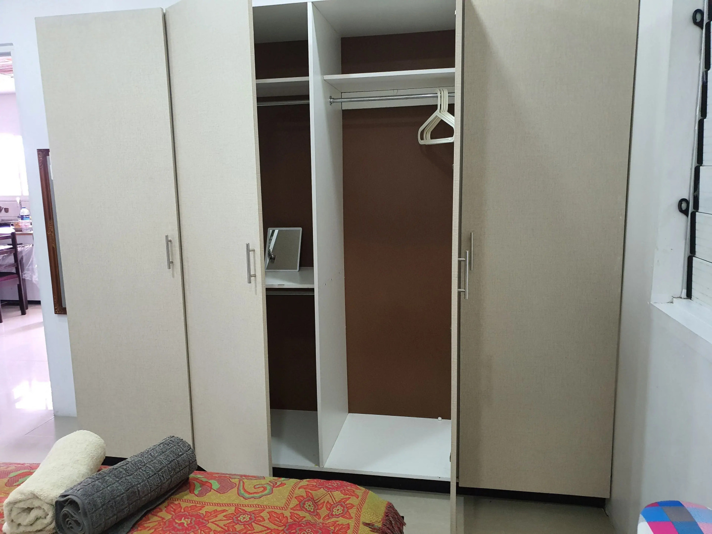 Single Room with Shared Kitchen and Living Room