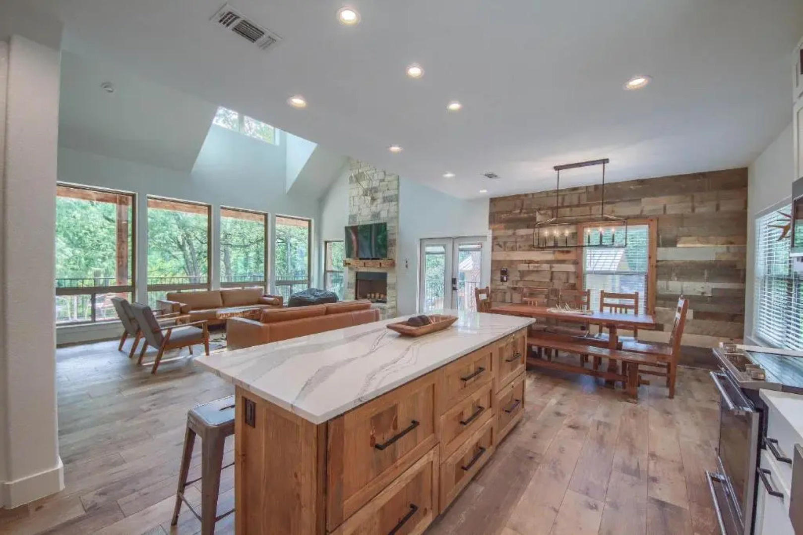 Guadalupe Lodge Rr 7806 Home