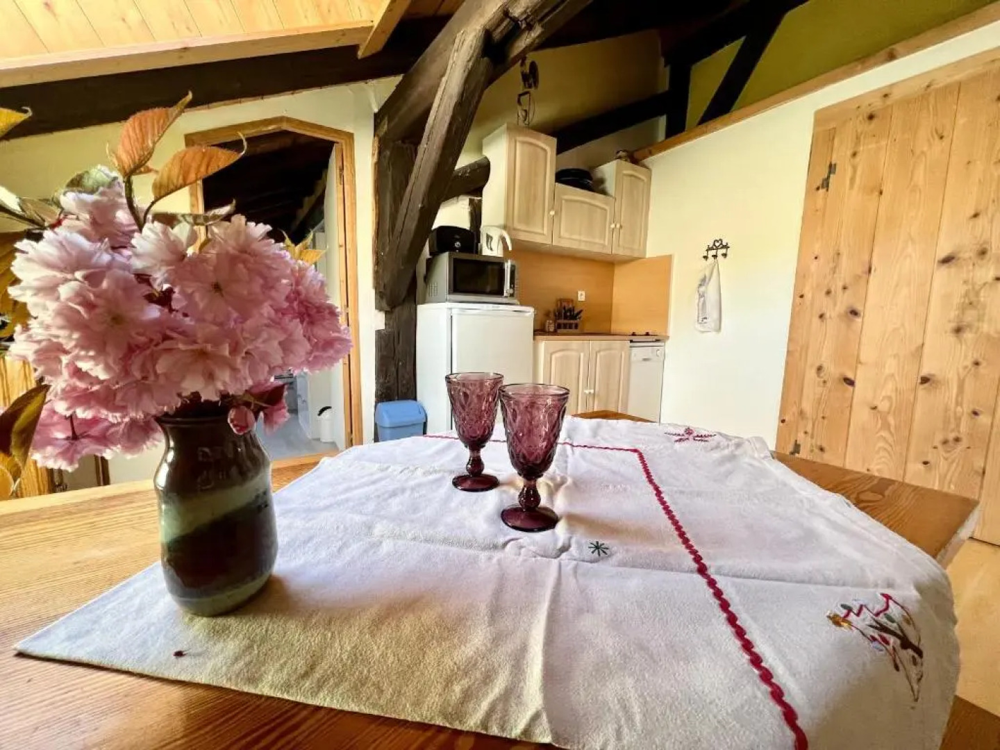 Appartement Le Menil, 1 pièce, 2 personnes - FR-1-589-164