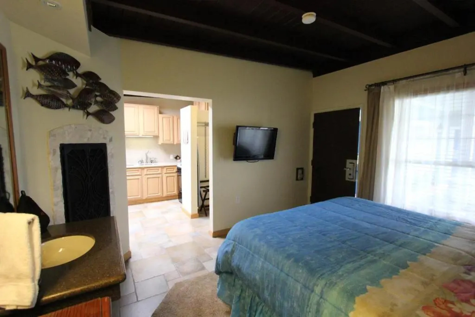 Edgewater Beach inn and suites