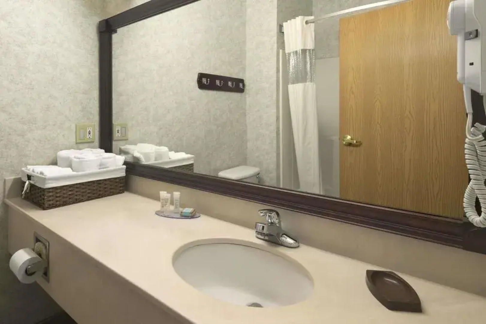 Travelodge and Suites Fargo/Moorhead