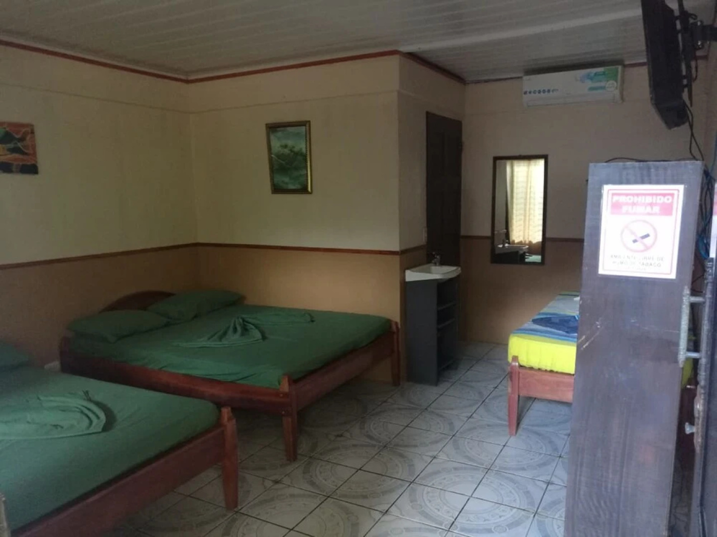 Cabinas Esmo Frente Playa