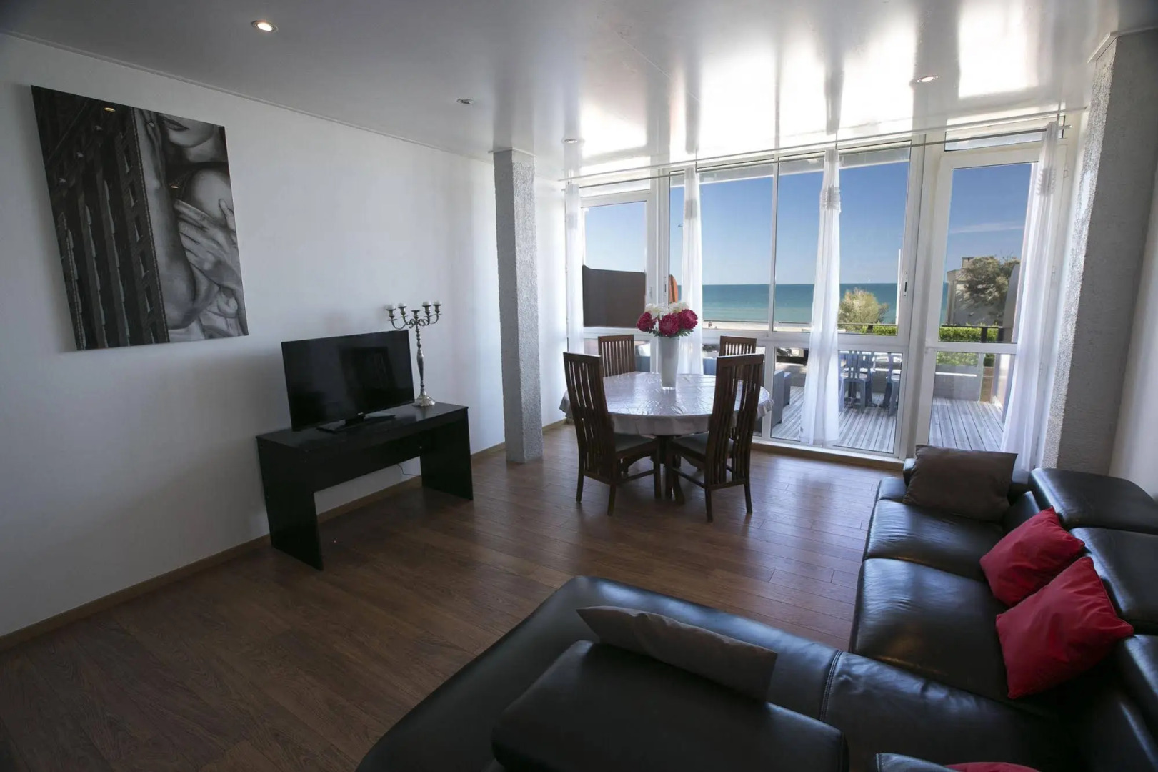 Hotel & Appartements Le Grand Large bord de mer