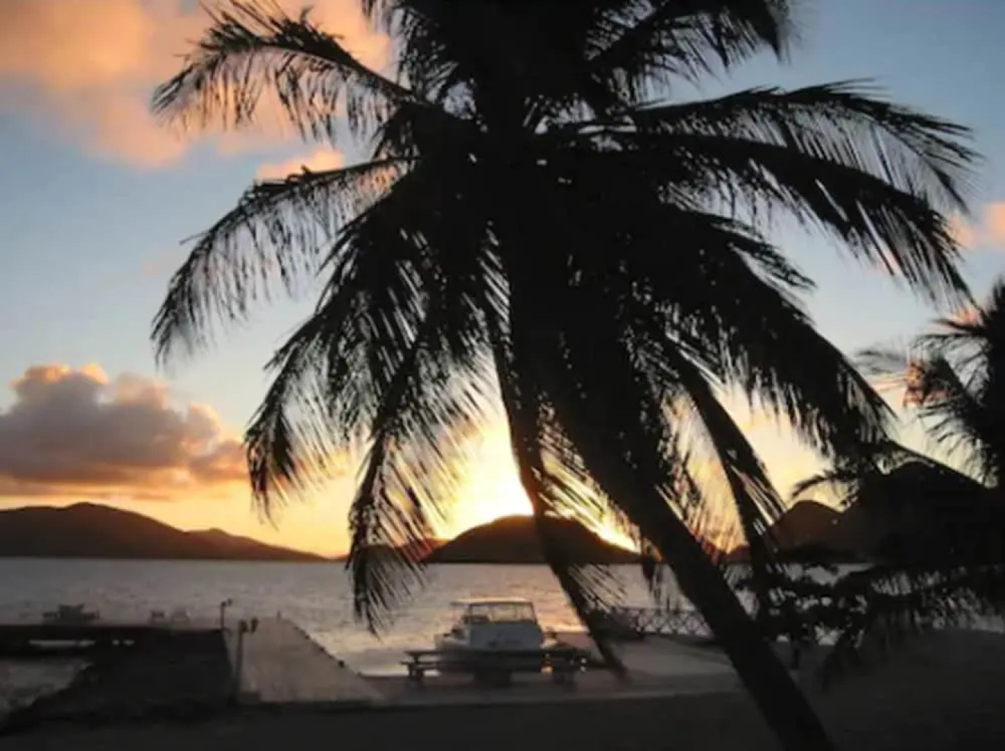 Fort Recovery Beachfront Villa & Suites Hotel