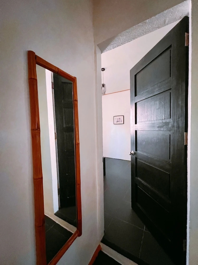 Everyday Sunday Hotel Cafe