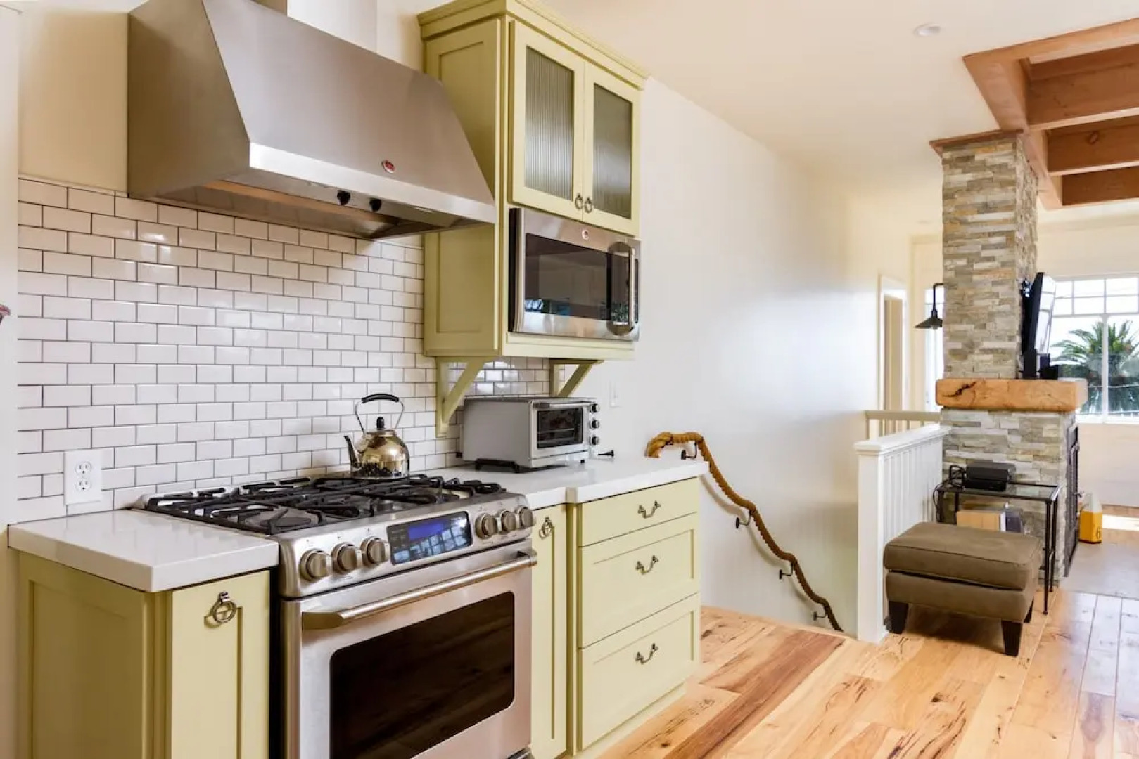 3br W/ Hot Tub, Patio & Ocean View, Close To Beach 3 Bedroom Home