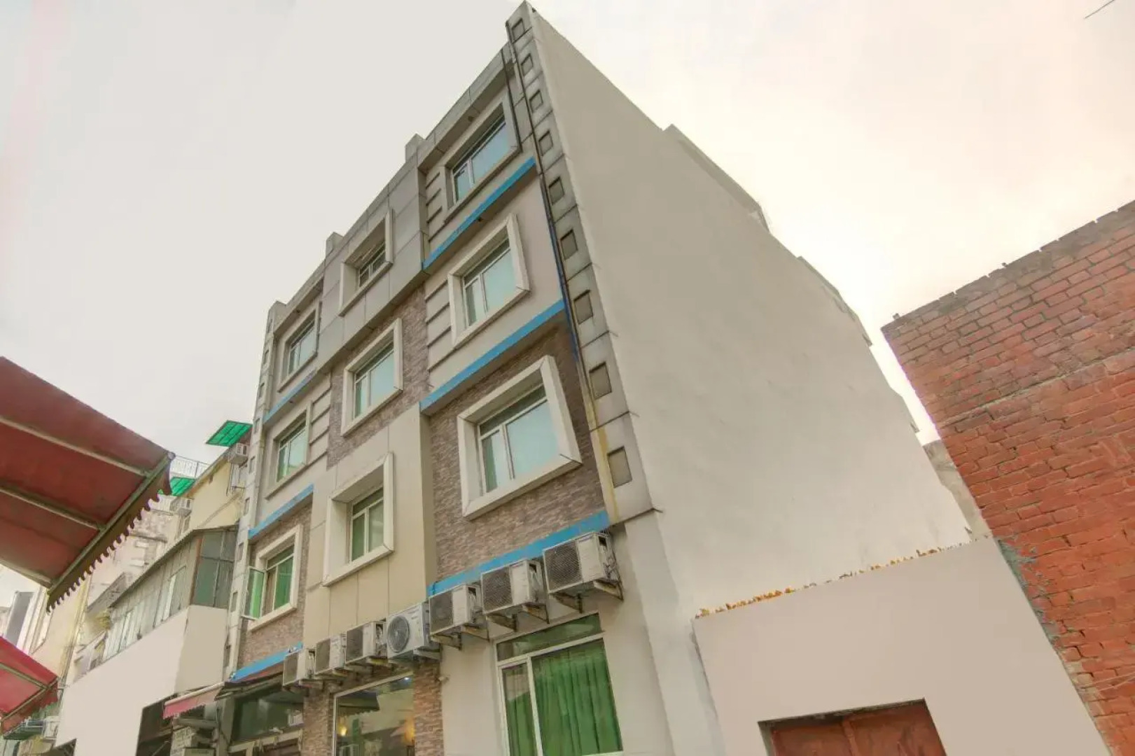 Treebo Rockwell Plaza