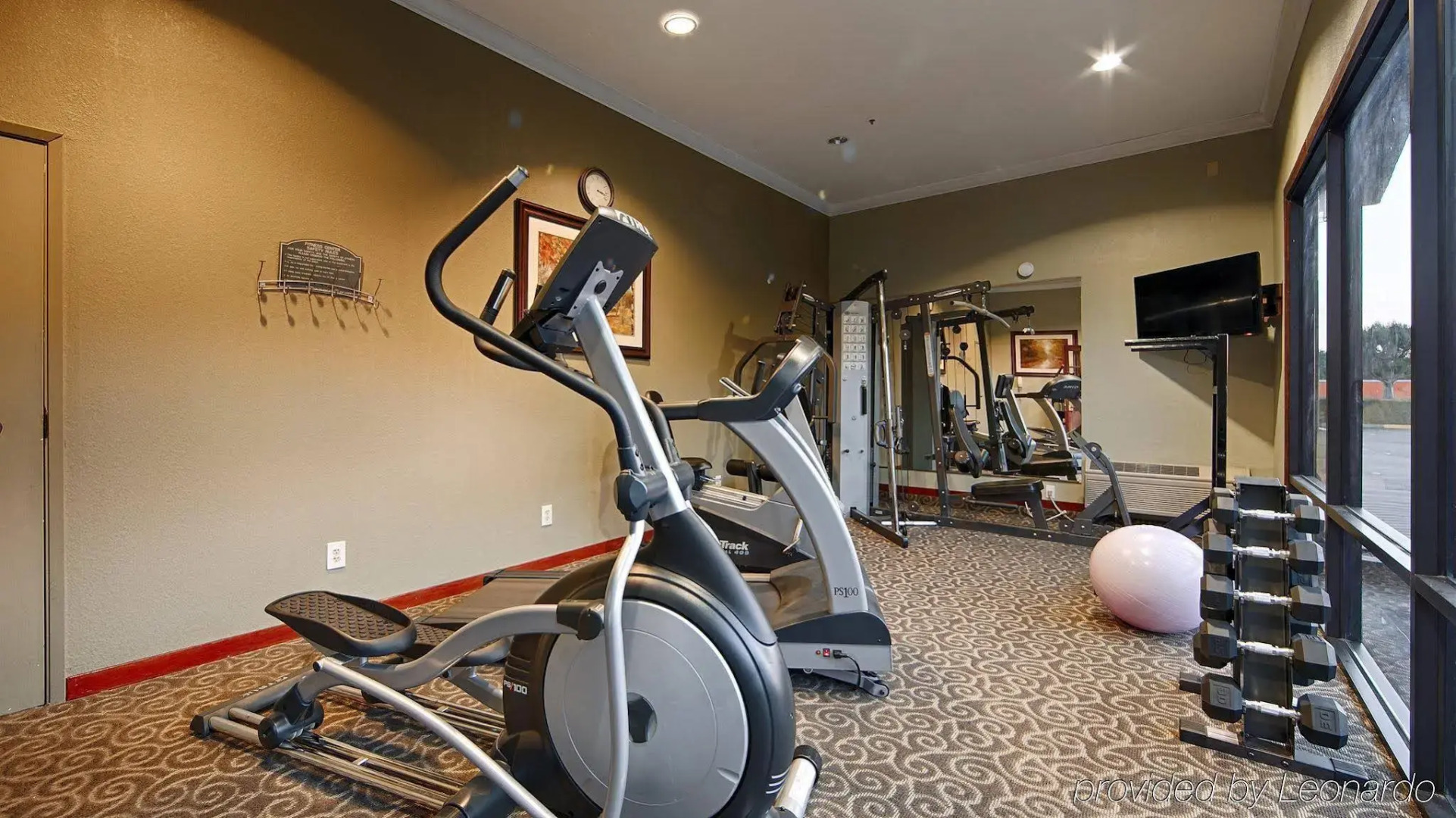 Best Western Plus Forest Park Inn