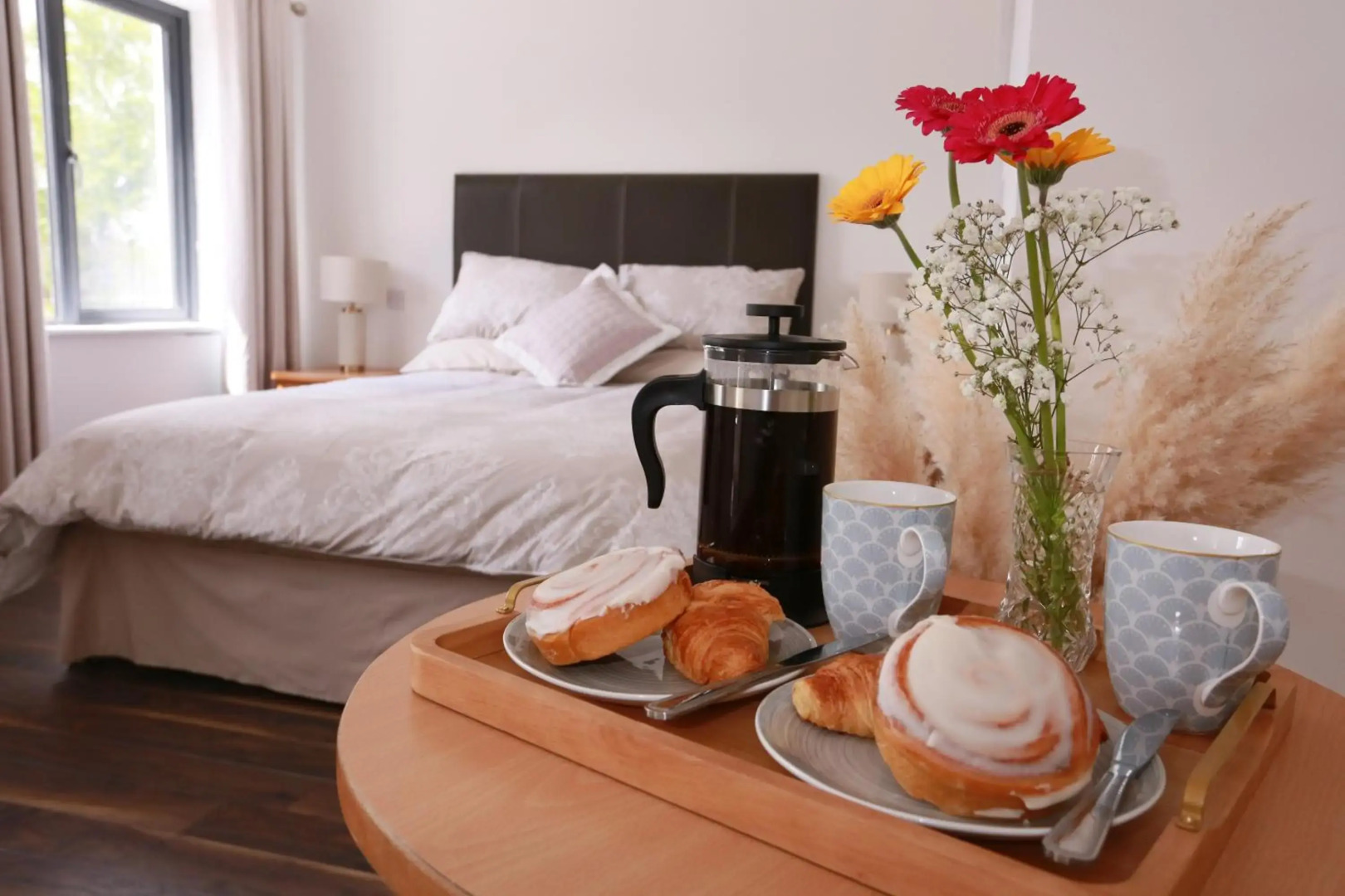 Luxury 6 Bedroom Spiddal Villa, Jacuzzi, Balcony