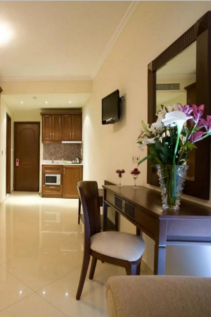 Royal Nidri Hotel & Apartments