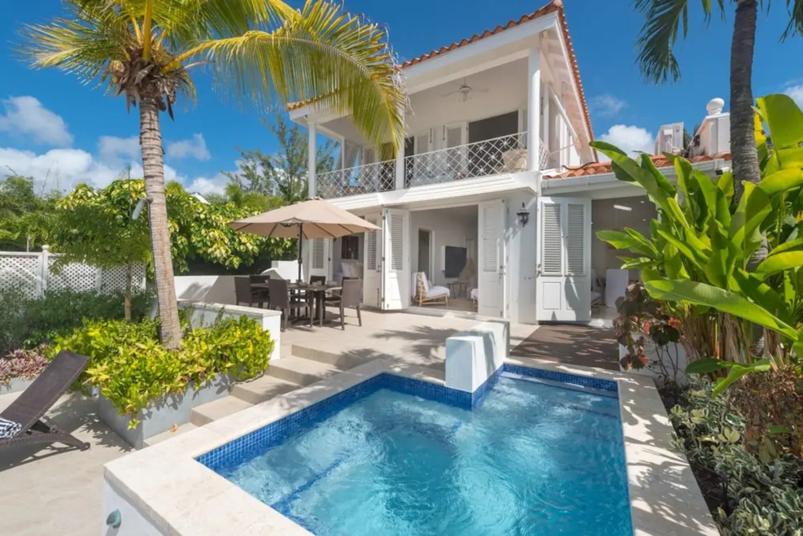 Exceptional Beachfront Living - Milord Sunsets 3 Bedroom Home by Blue Sky Luxury