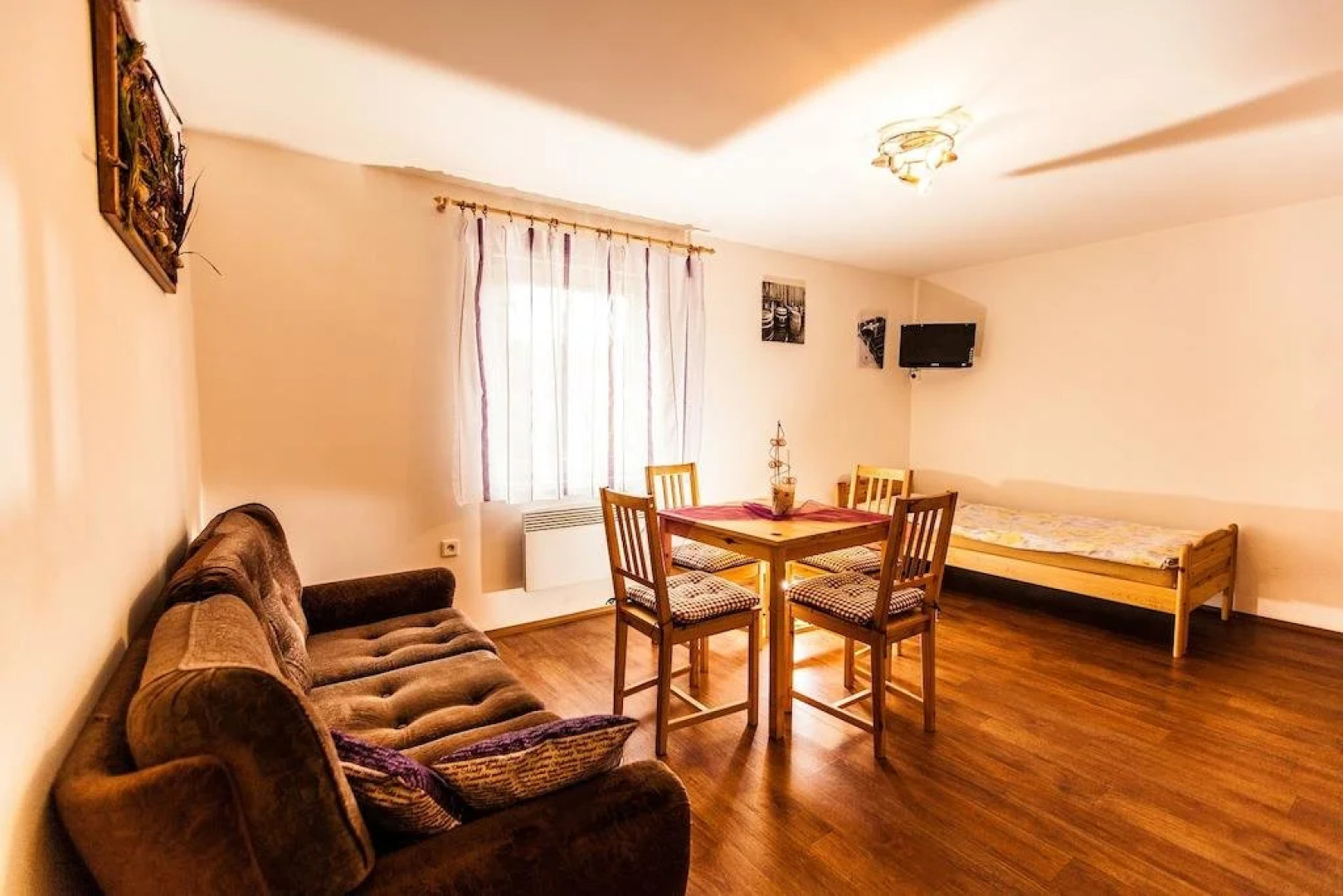 Penzion - Vinařství Hanuš