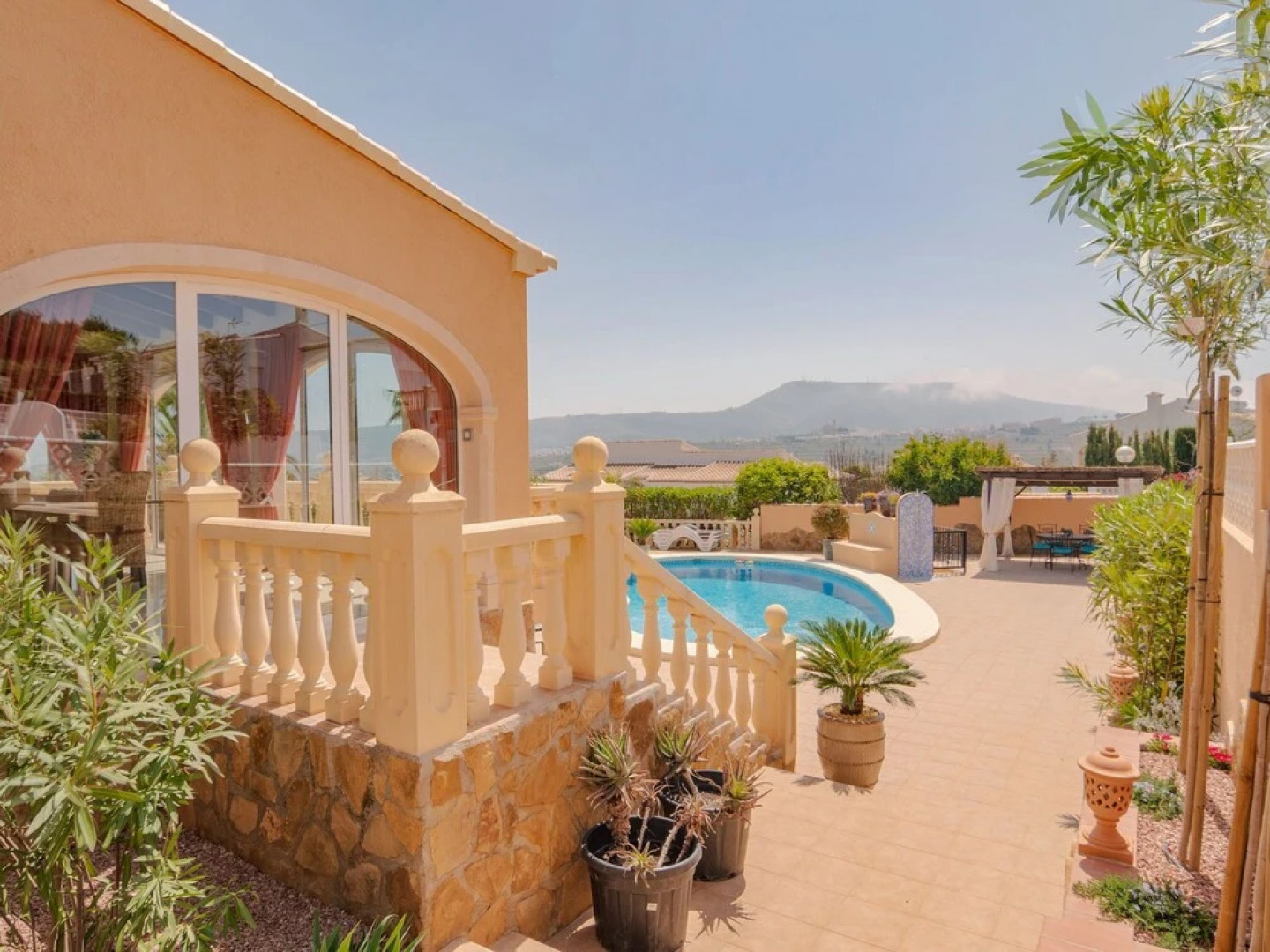 Villa With Very Spacious Terrace, Beautiful View of the Mountains & Private Pool