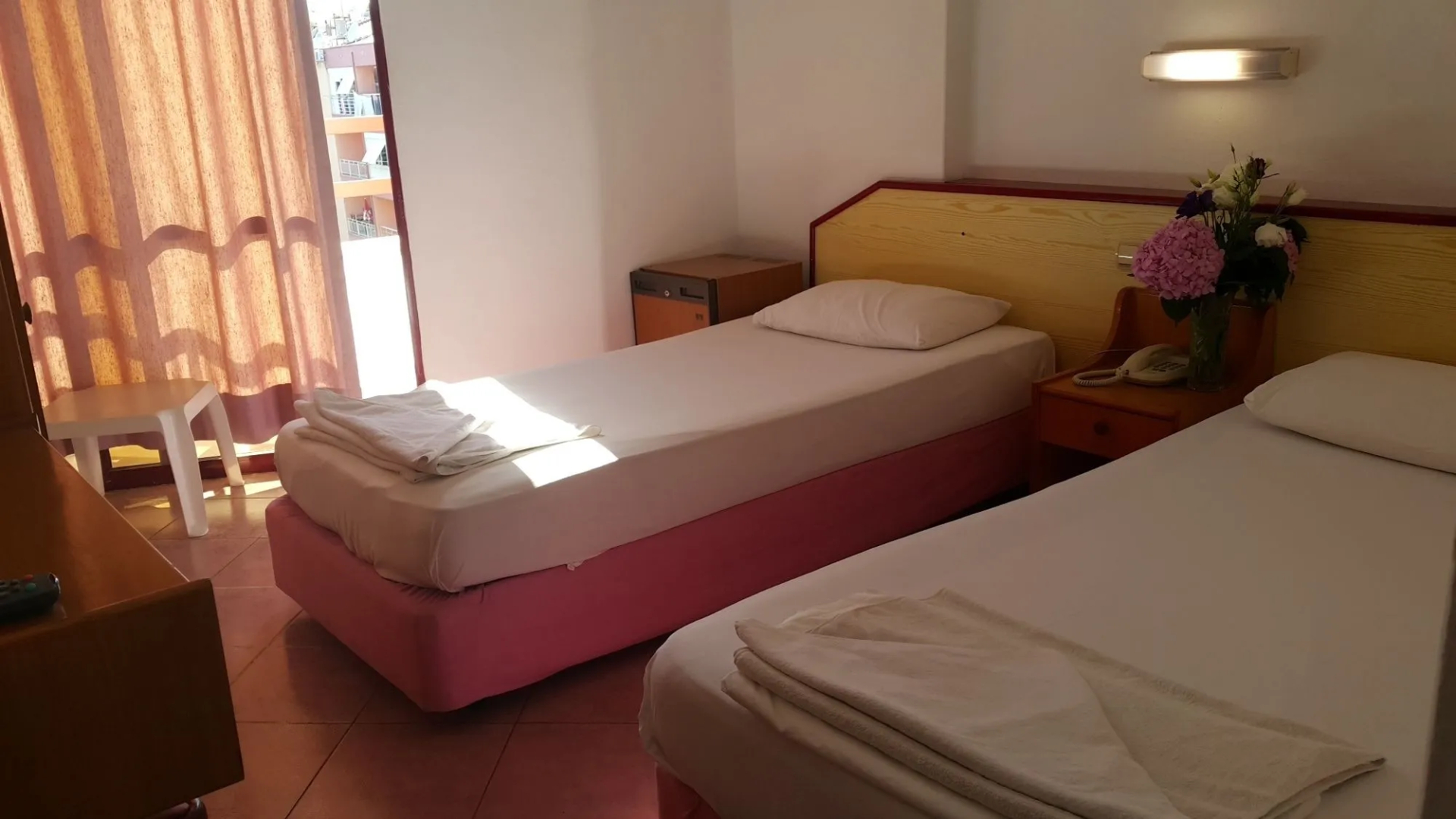 Midi Hotel