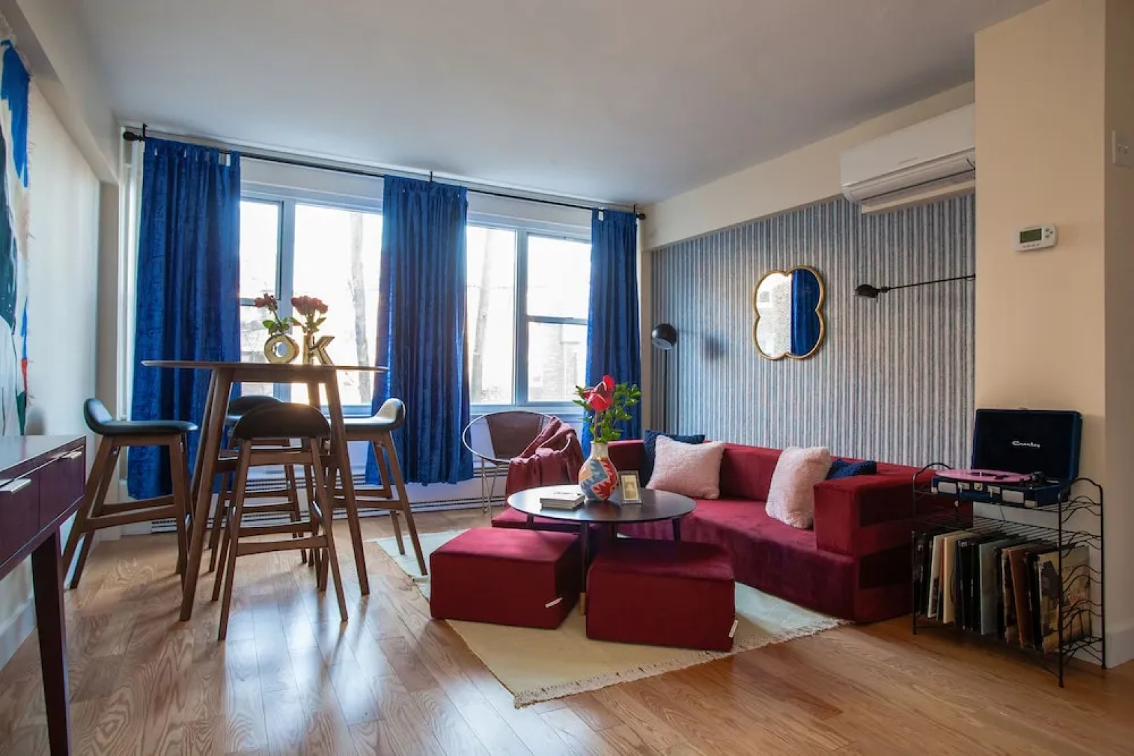 One Bedroom Apartment Near Fenway Park by Namastay