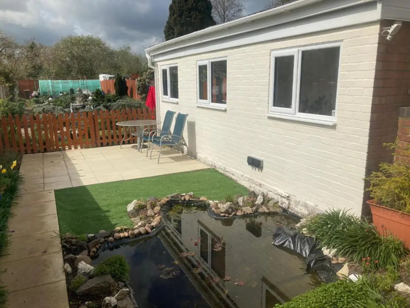 Bob's House quiet retreat in 3 bed house with gym