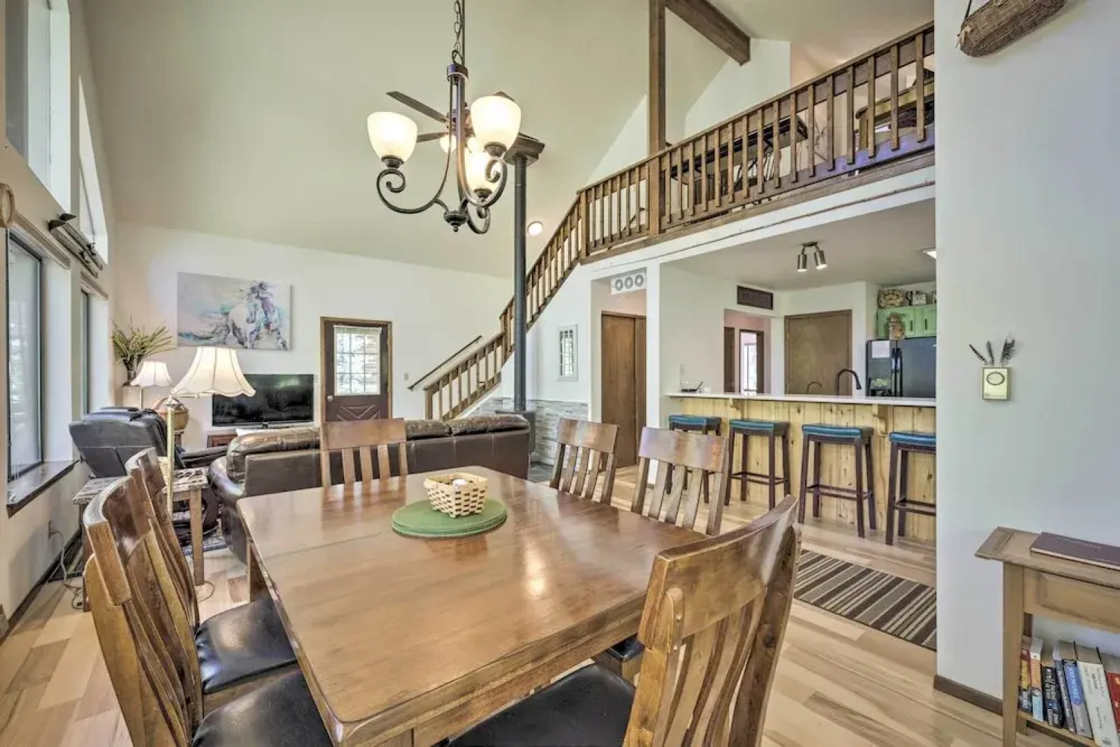 'the River Home' Cabin w/ Yard: Near Wolf Creek!