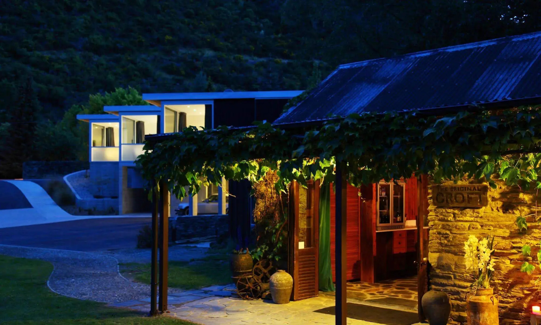 The Arrow Private Hotel