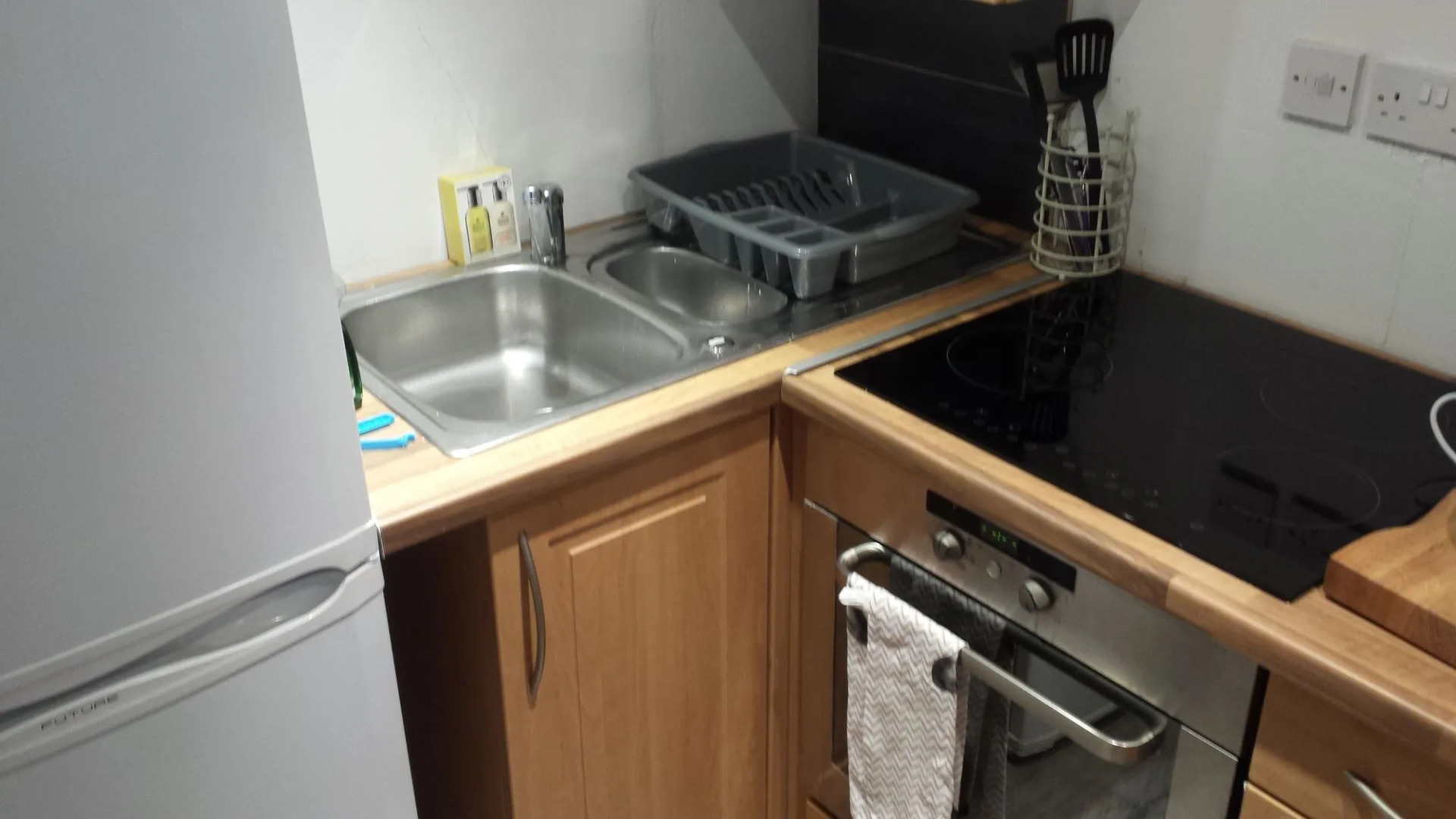 Glasgow Hampden Garden Apartment