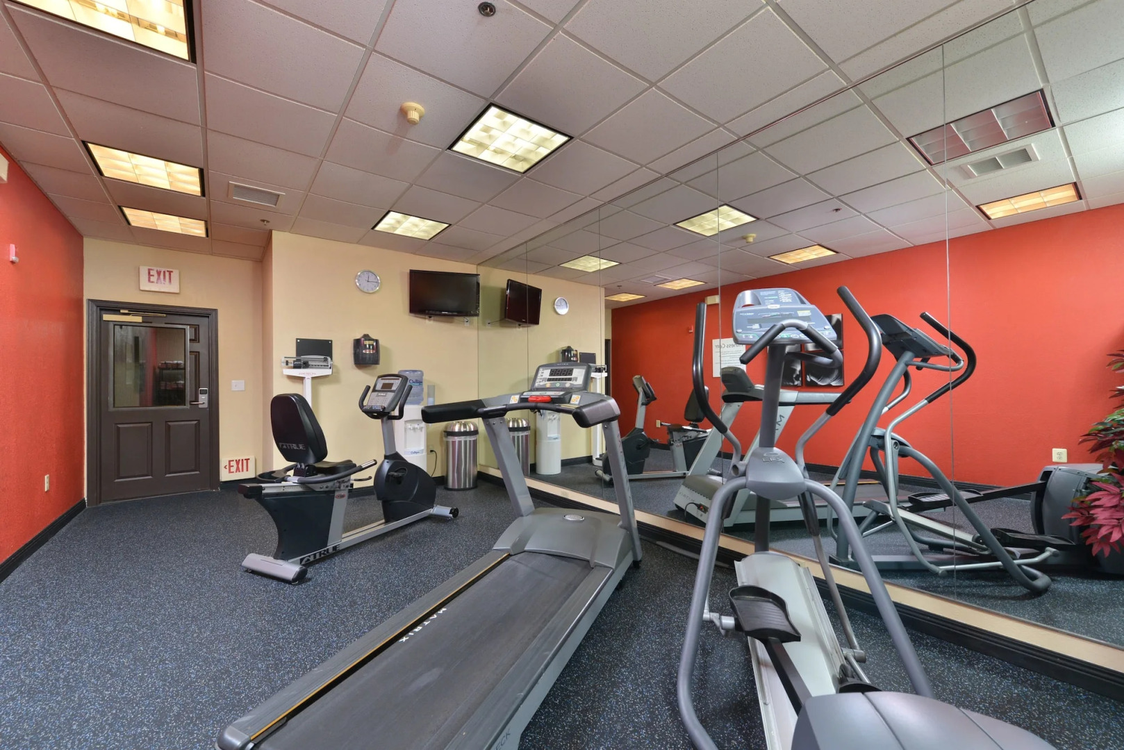 Holiday Inn Express St Paul S - Inver Grove Hgts by IHG