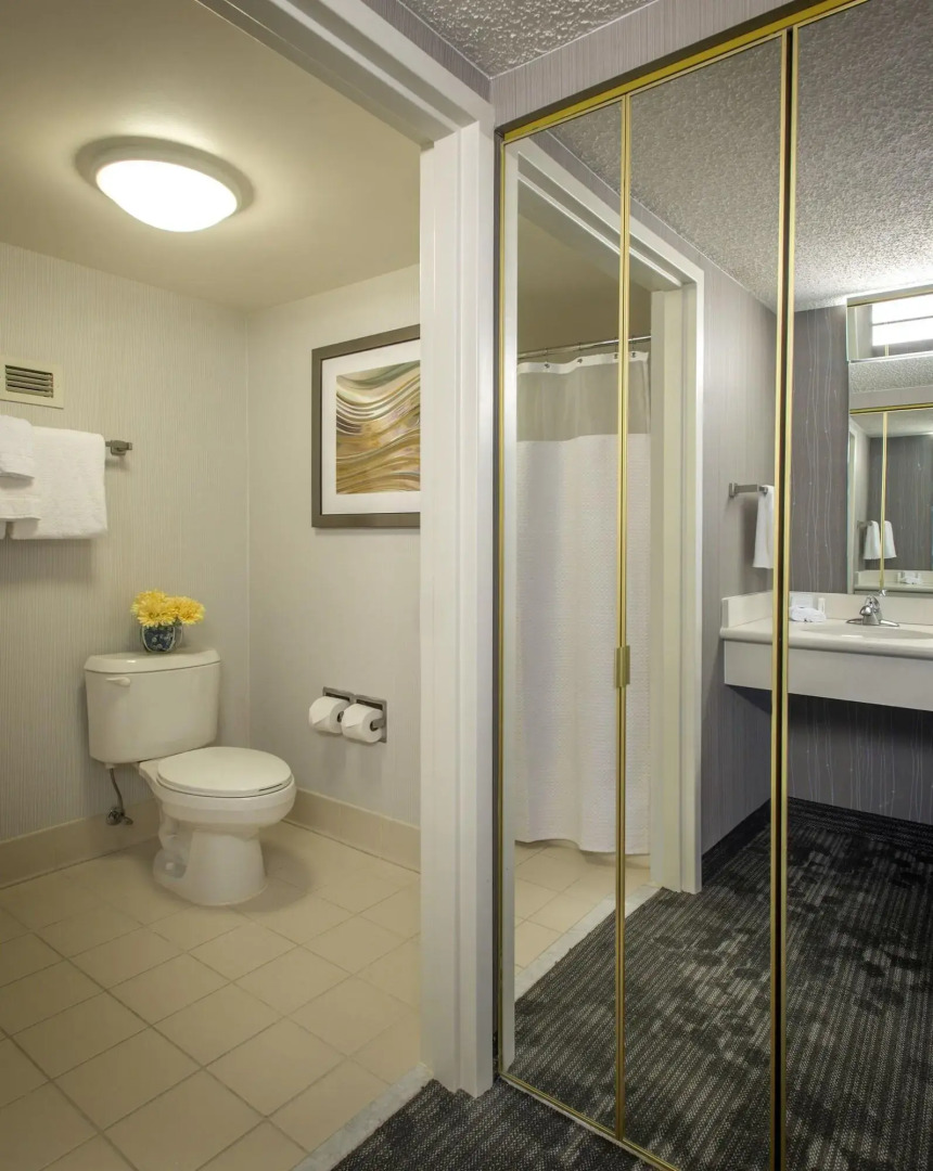 Courtyard by Marriott Cleveland Airport South