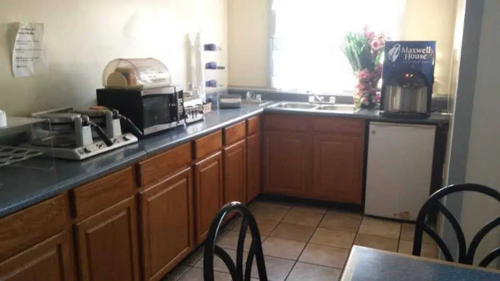 Travelodge Williamsburg Central