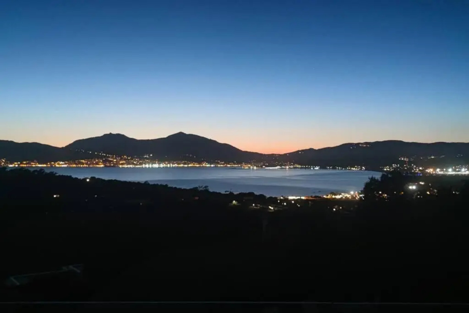 F4 a Porticcio Avec Piscine Et Vue Sur Mer