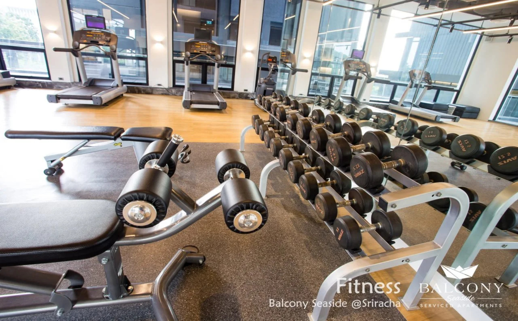 Balcony Seaside Sriracha Hotel & Serviced Apartments