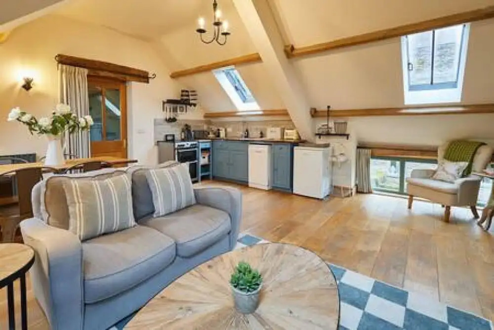 Host Stay Llewenau Draw Barn