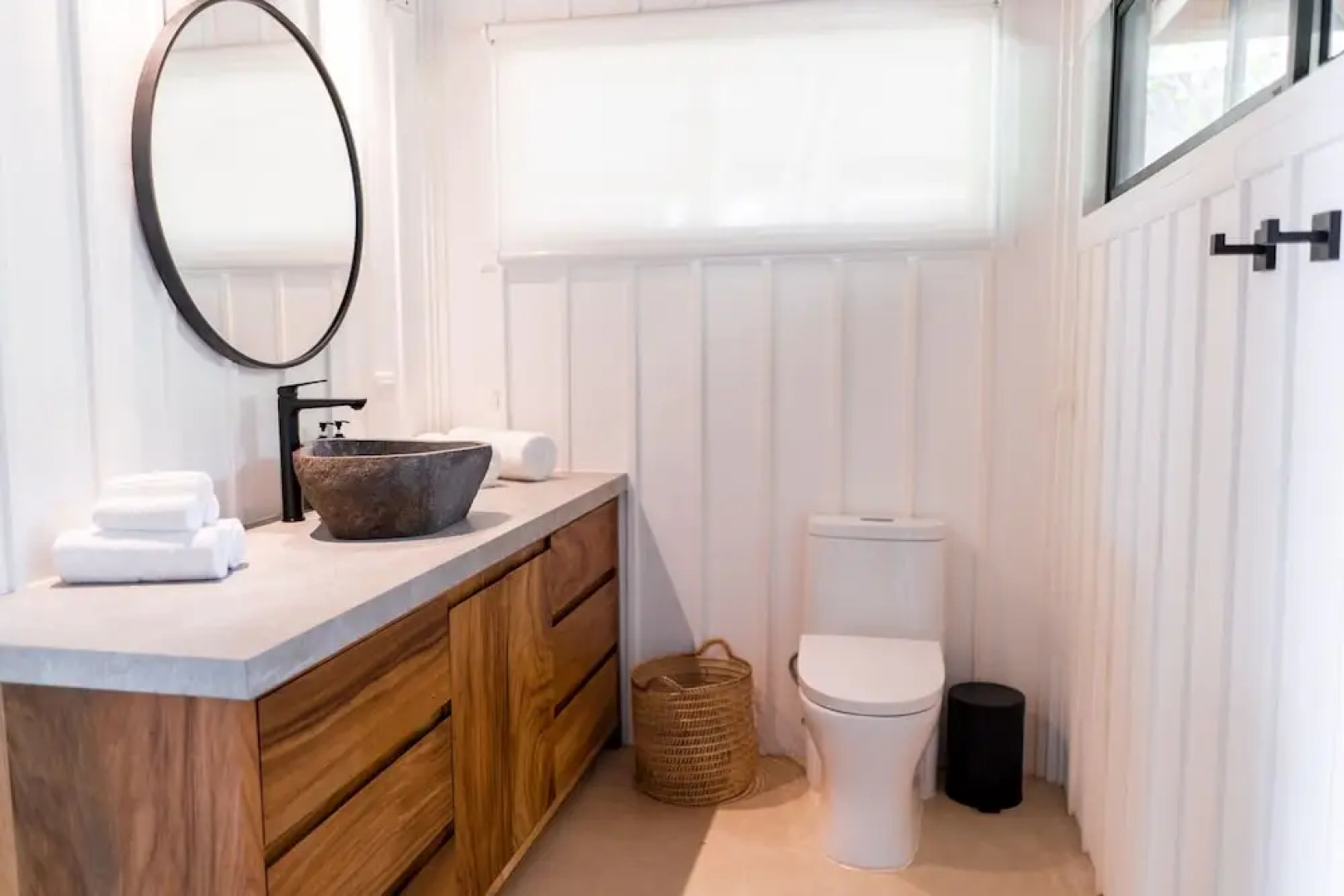 Blue Mist Hotel & Beach Club