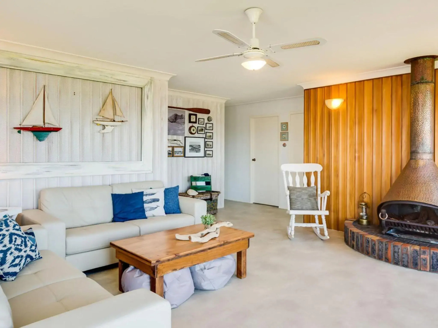 OSPREY Gerroa 4pm check out Sundays