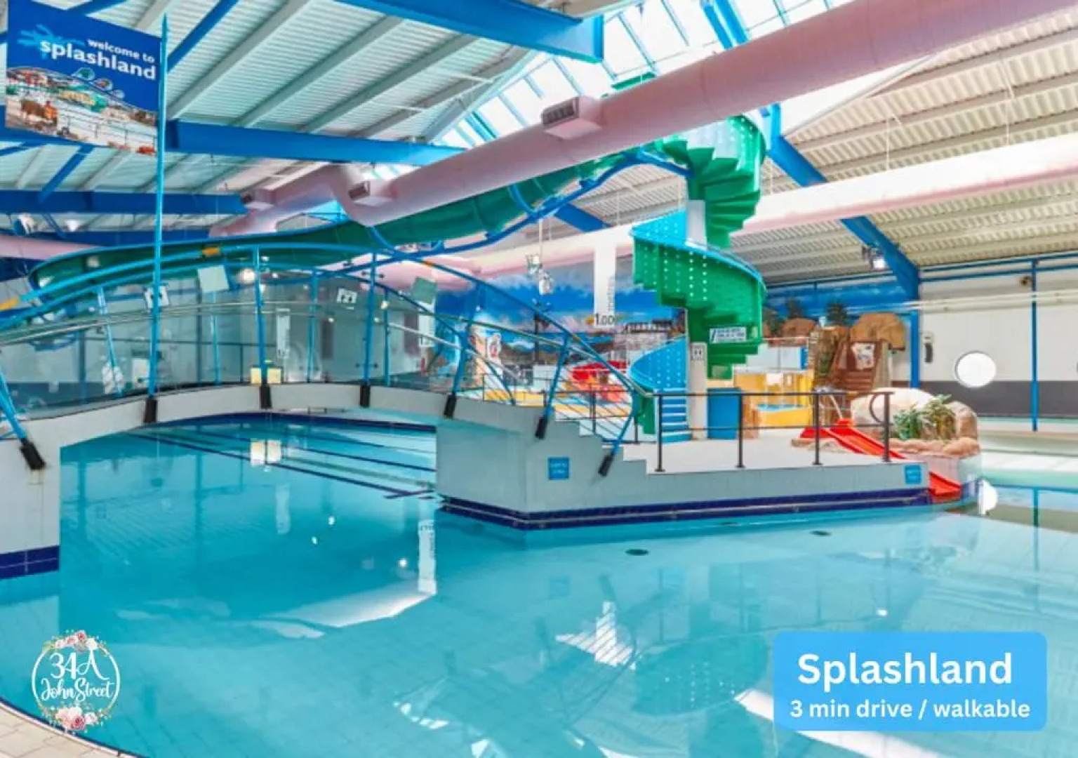 Town Centre Entire Property, Very Close to Sea & Restaurants, 2 King Size Beds