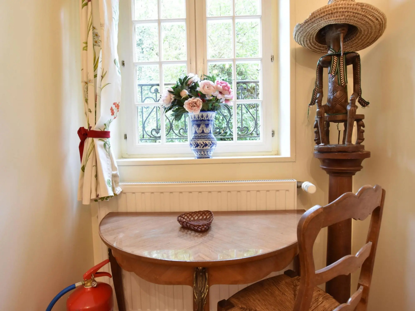 Alluring Cottage in Englancourt With Fenced Garden