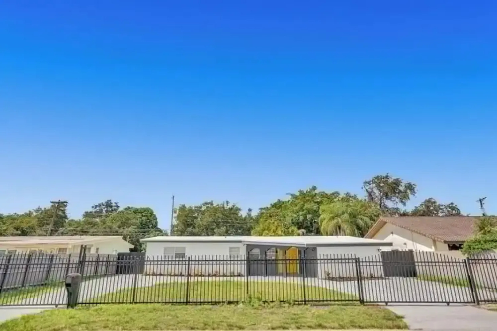 Spacious Home With Heated Pool