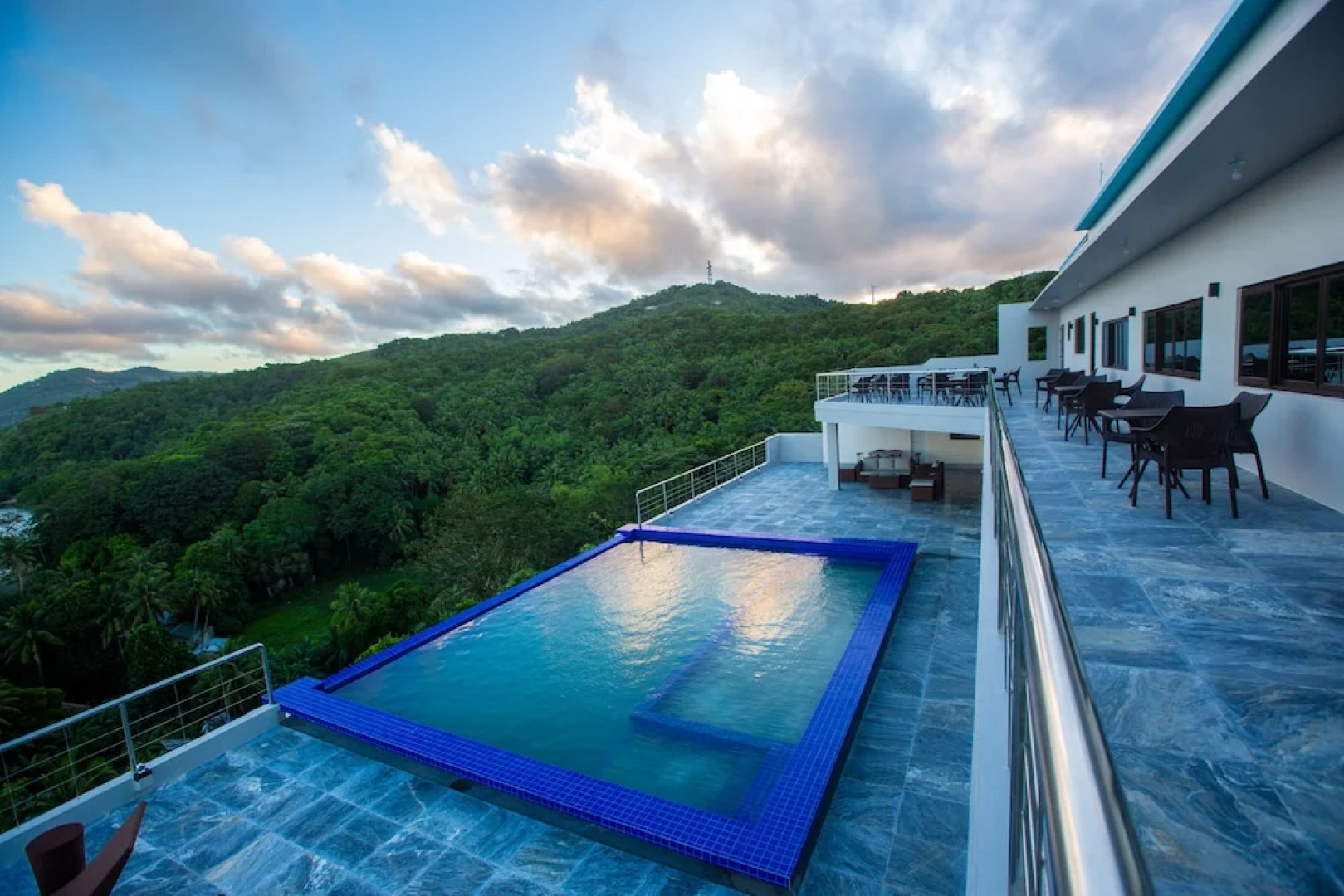 Horizon Hotel Romblon