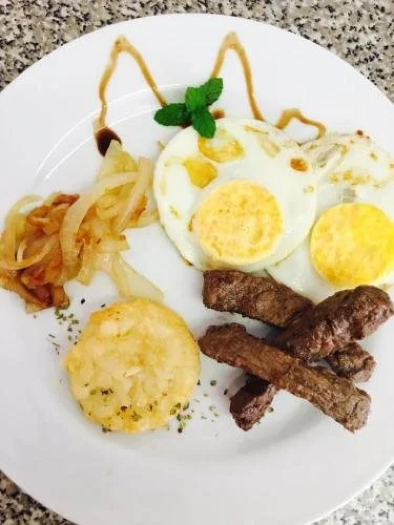 The Hedge Guesthouse