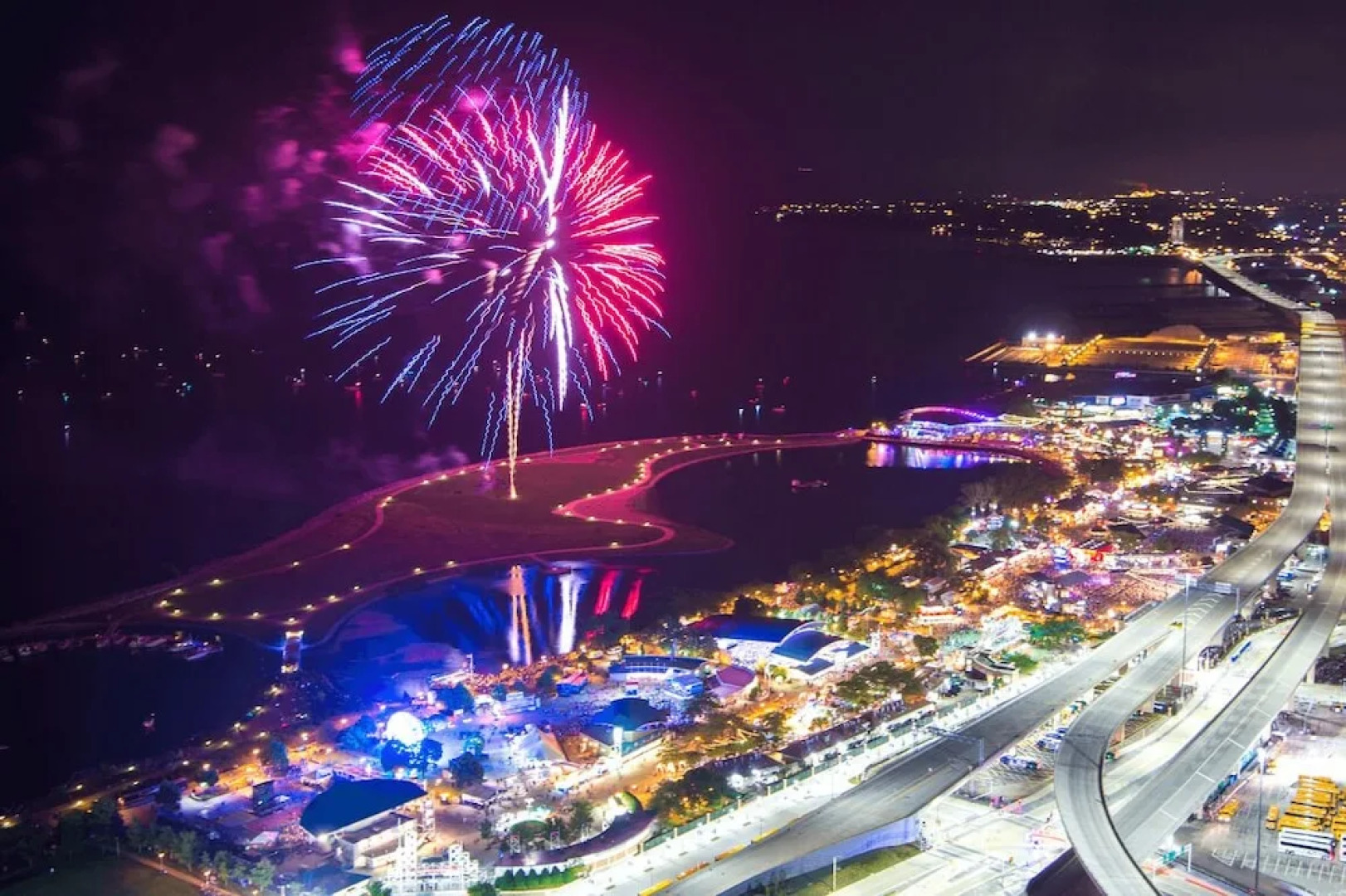 Kinn Guesthouse Bay View