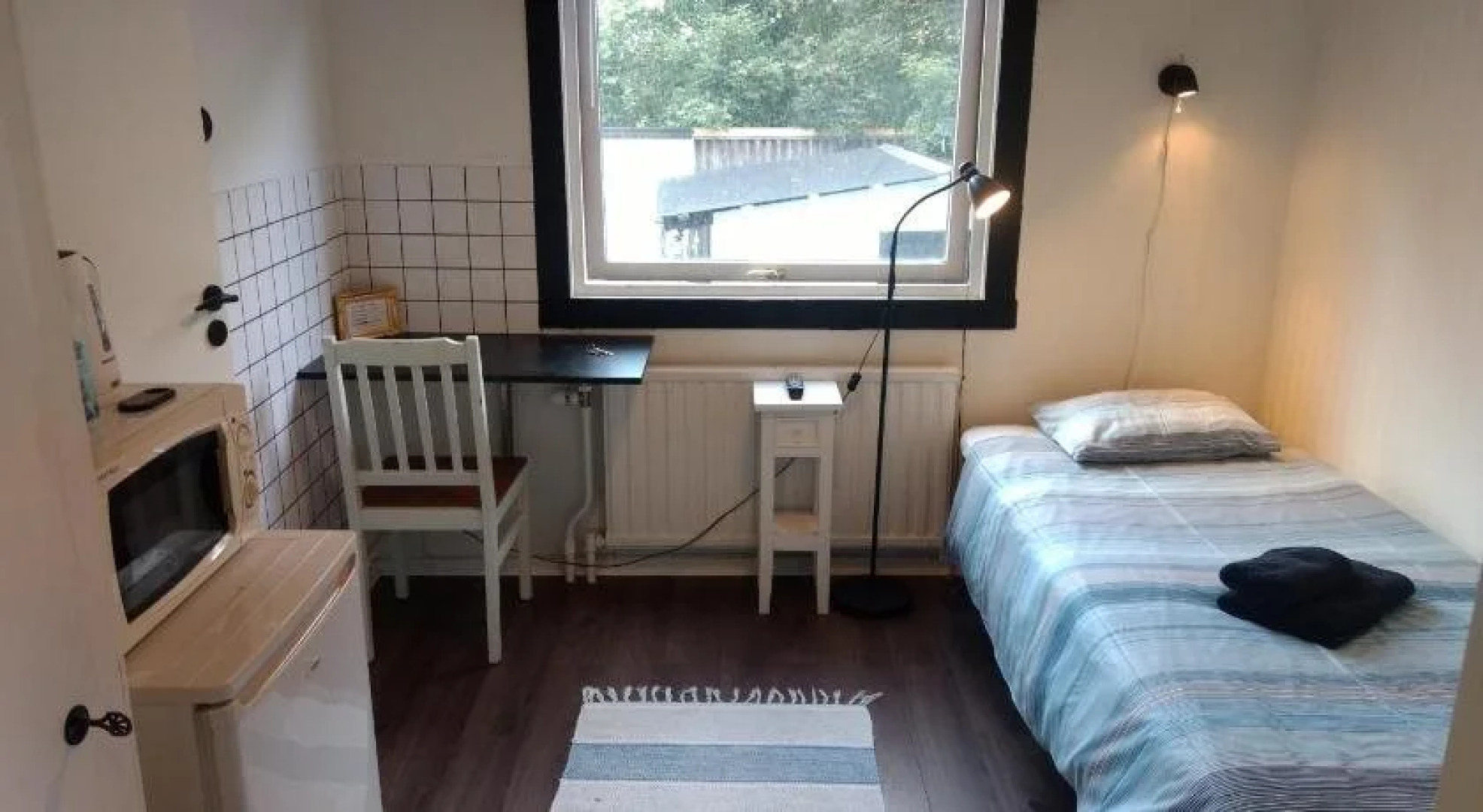 Gustav Bed & Kitchenette