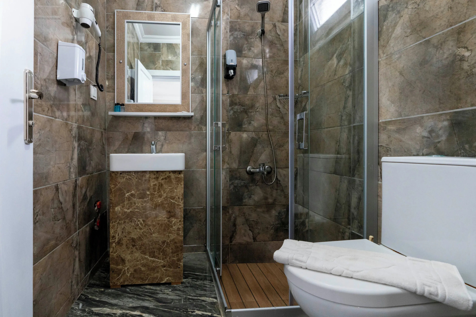 Sude Beach Resort Hotel