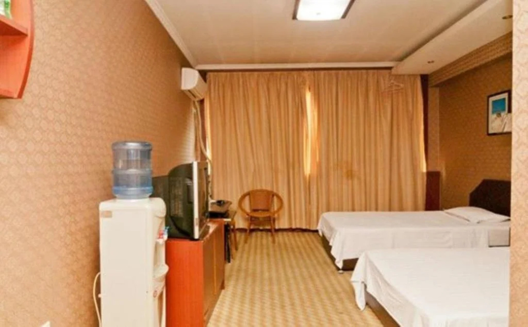 Zouping Mingzhu Business Hotel