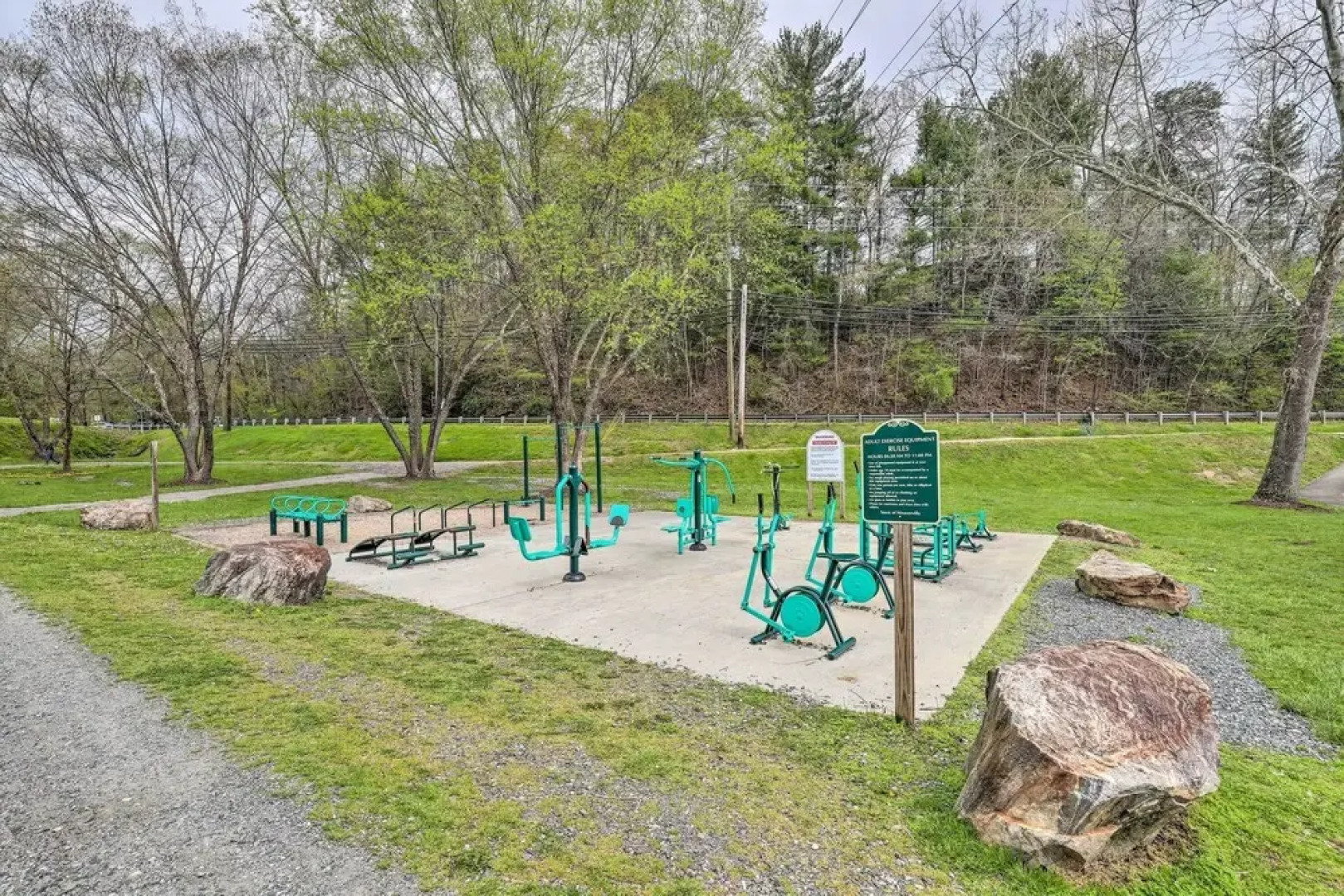 Weaverville Studio ~ 9 Mi to Dtwn Asheville!